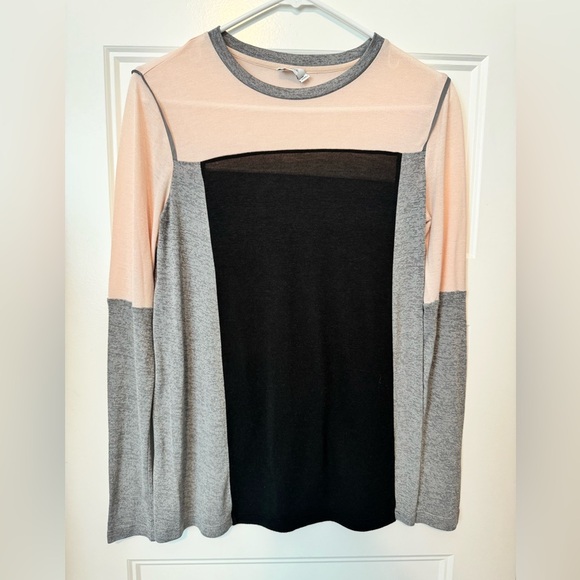 Vince Tops - Vince Long Sleeve Color-block T-shirt Size XS